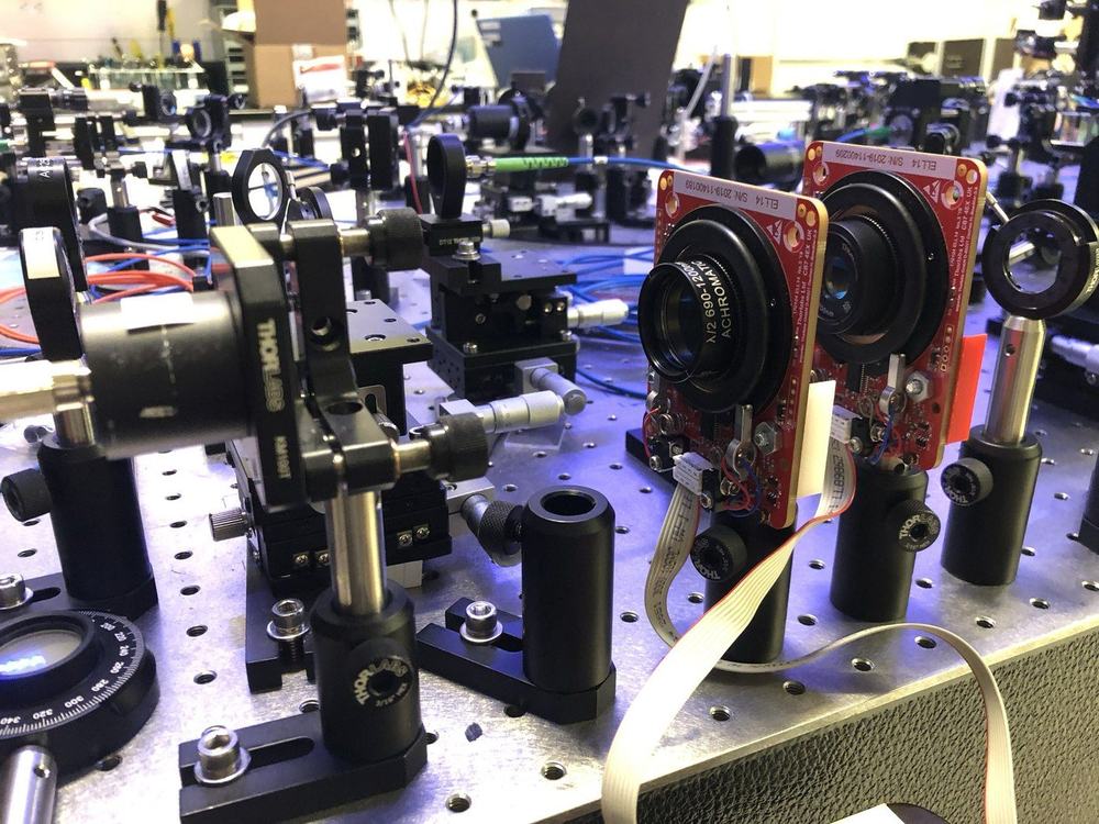 Broadband polarization tomography hardware detail